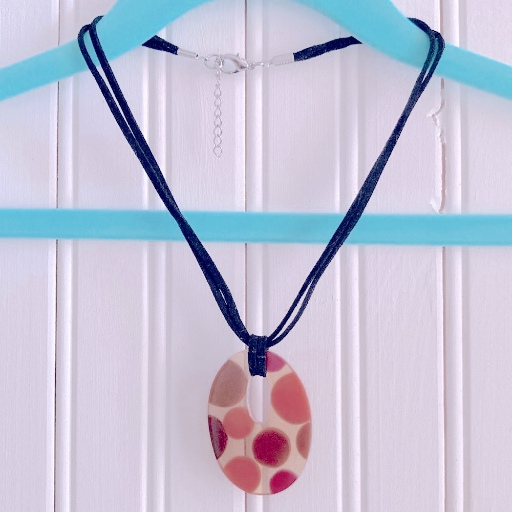 90’s style necklace